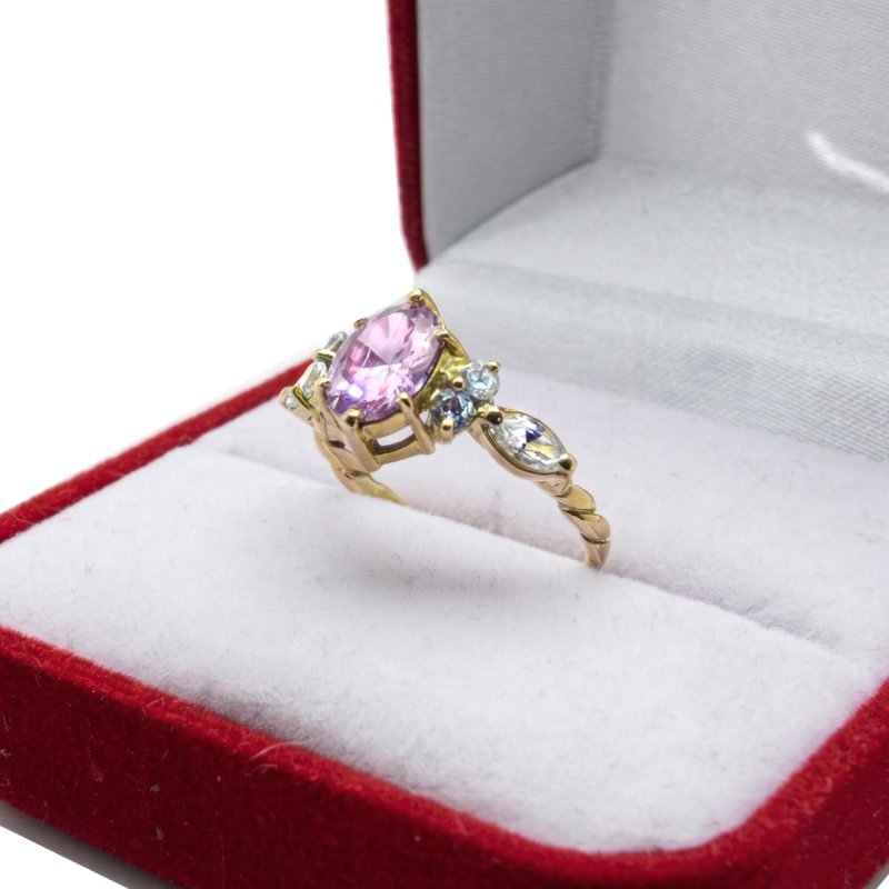 Anillo Oro 2.8 grs Con Piedras